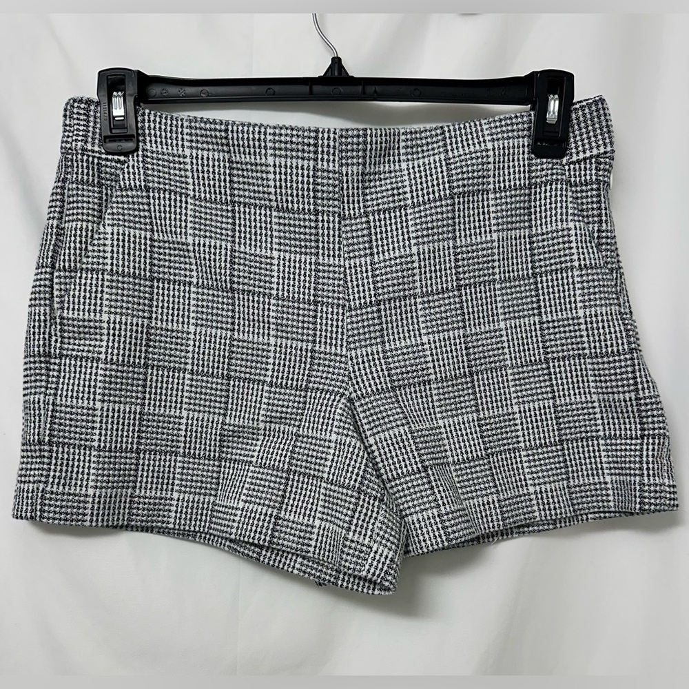 LOFT Black and White Checkered Shorts Size 8
